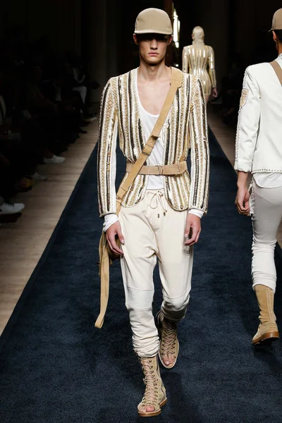 Look 34